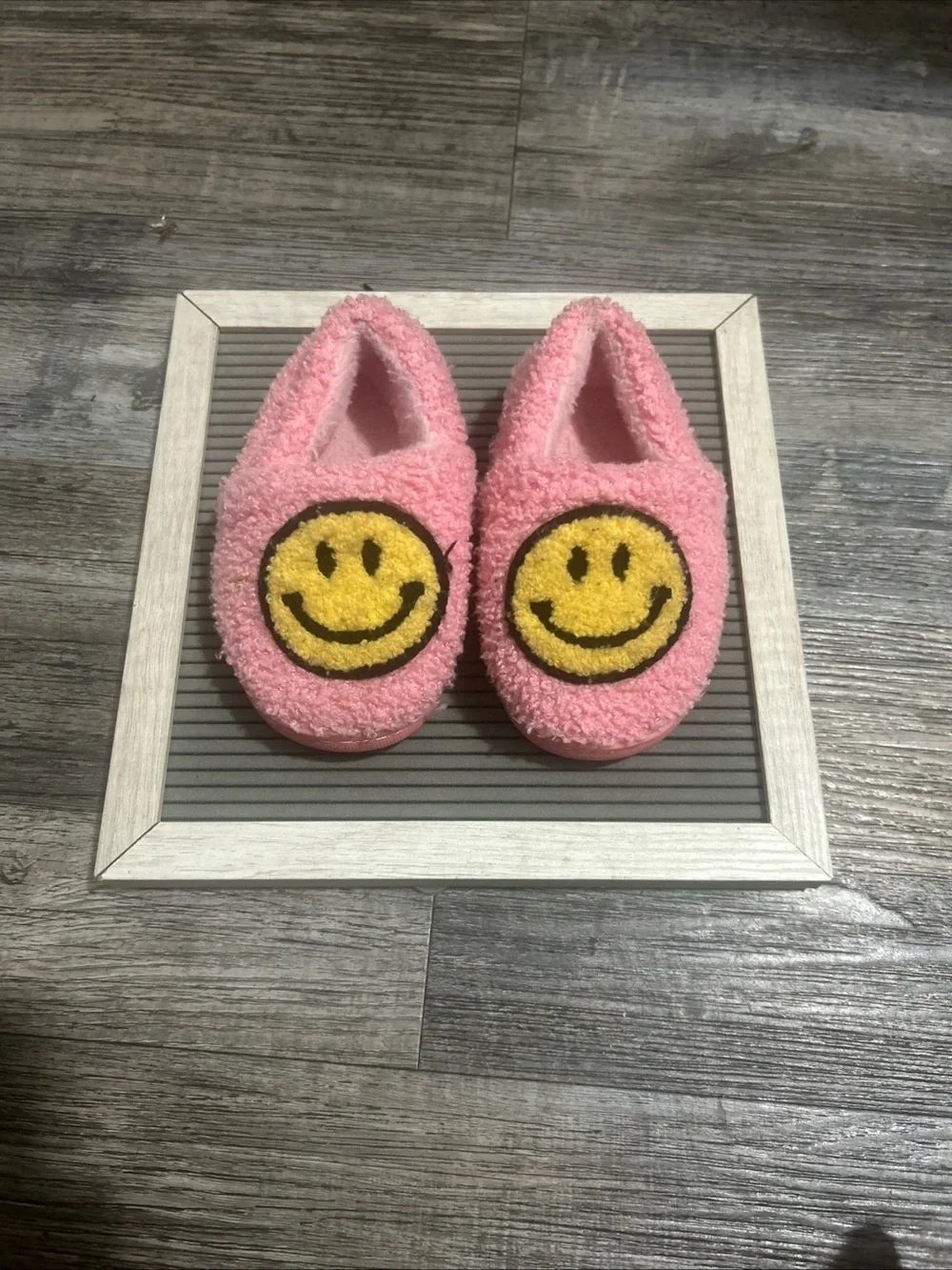 Pink Smiley Kids Fuzzy Footie Slippers 7/8